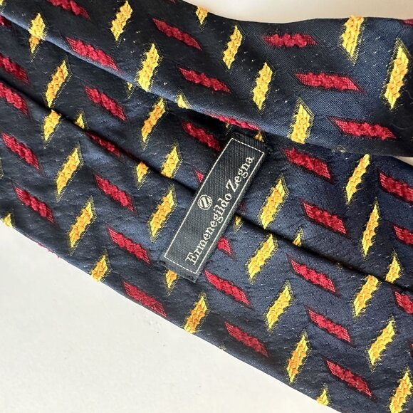Ermenegildo Zegna Silk Neck Tie Red & Yellow Chevron Design Geometric Career - Picture 2 of 7